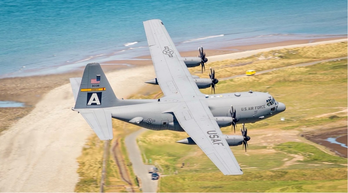 700th Airlift Squadron insignia